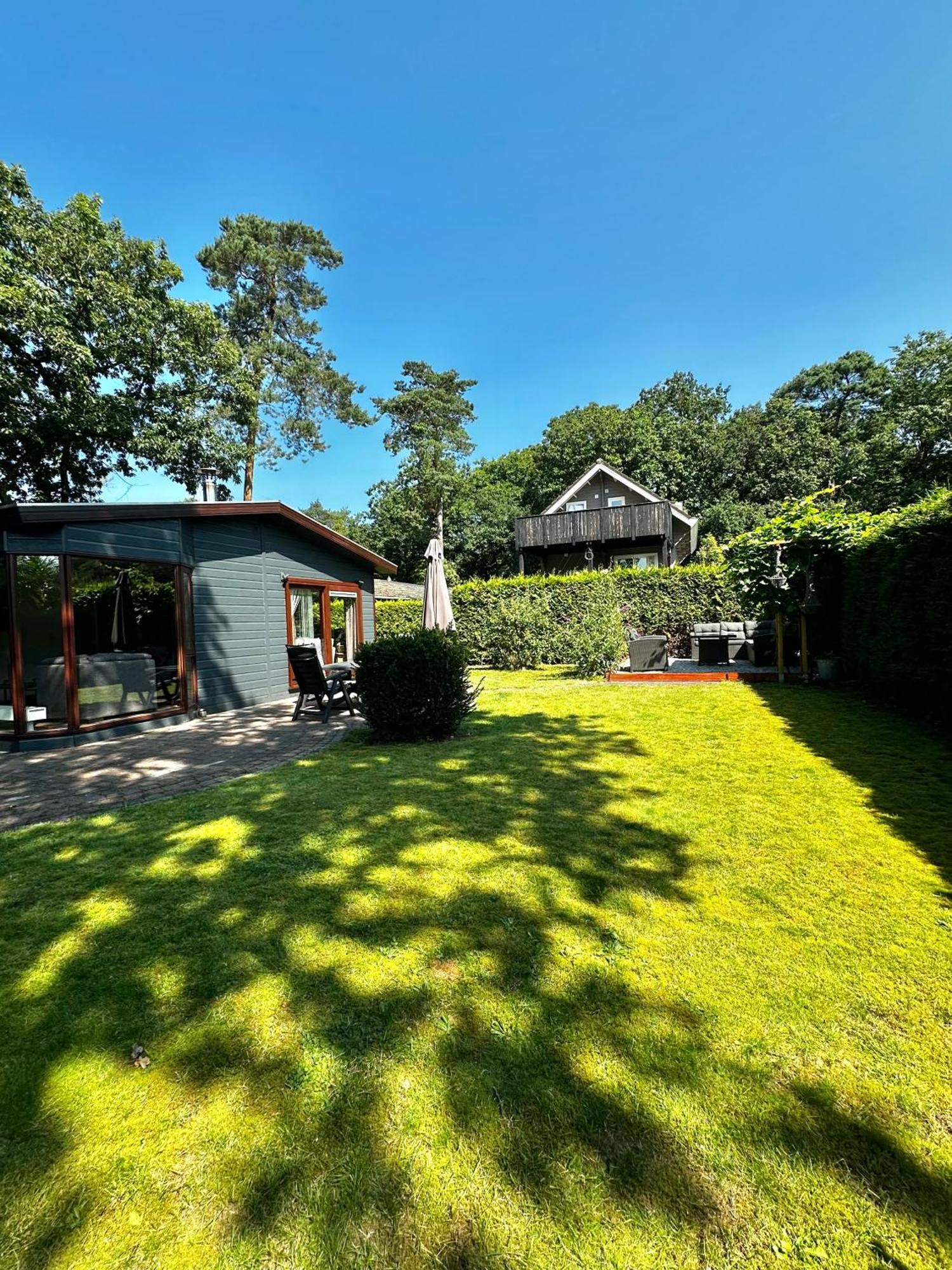 Dubbele Chalet Op Recreatiepark Topparken Op De Veluwe In Beekbergen Met Grote Vrije Tuin En Eigen Parkeerplaats Zewnętrze zdjęcie